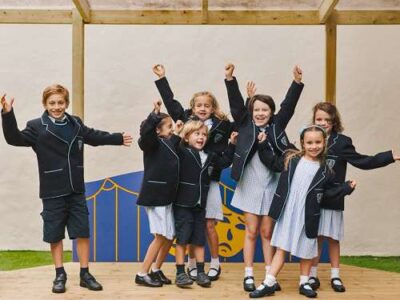 Endeavour Stage Cheering